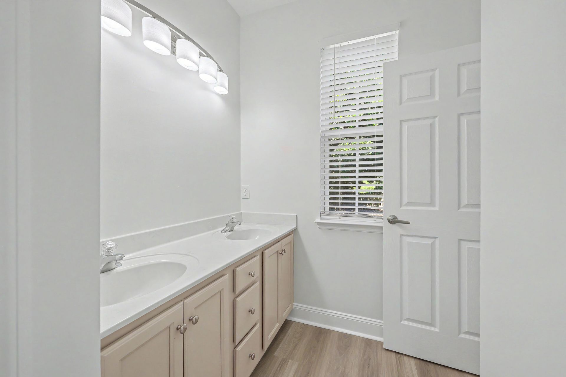 1229 Laurel Park Trail Photo 16