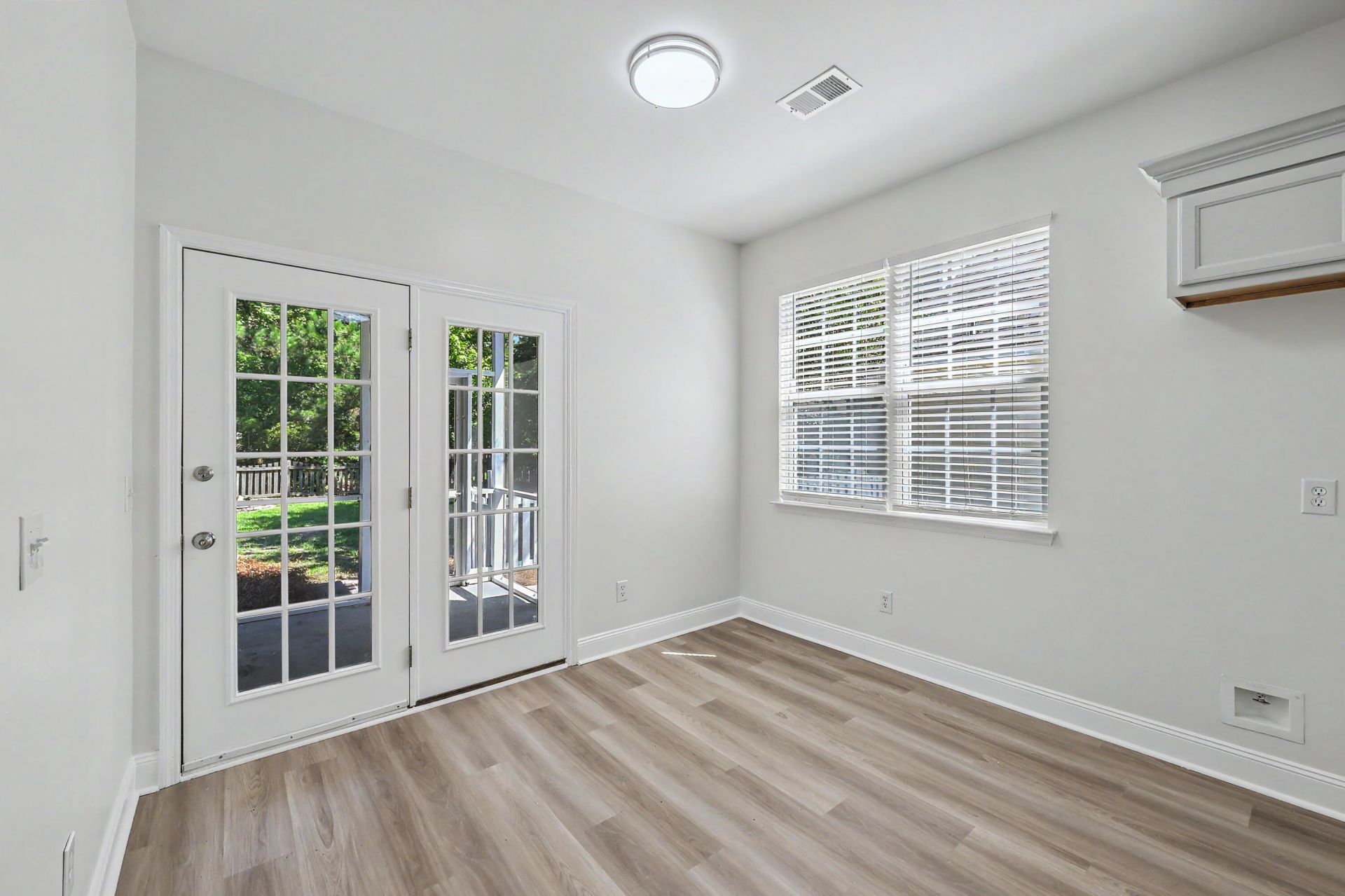 1229 Laurel Park Trail Photo 16