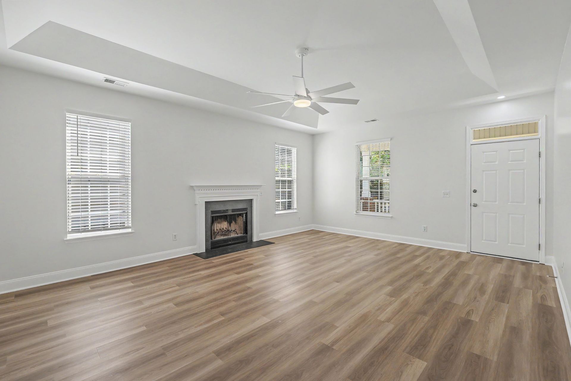 1229 Laurel Park Trail Photo 4