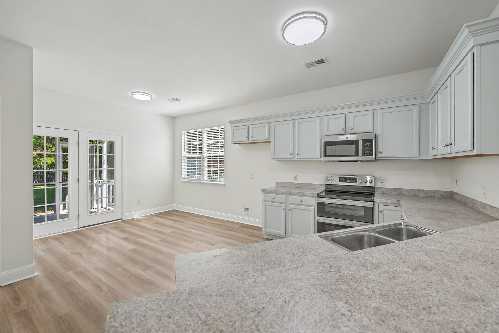 1229 Laurel Park Trail Photo 7