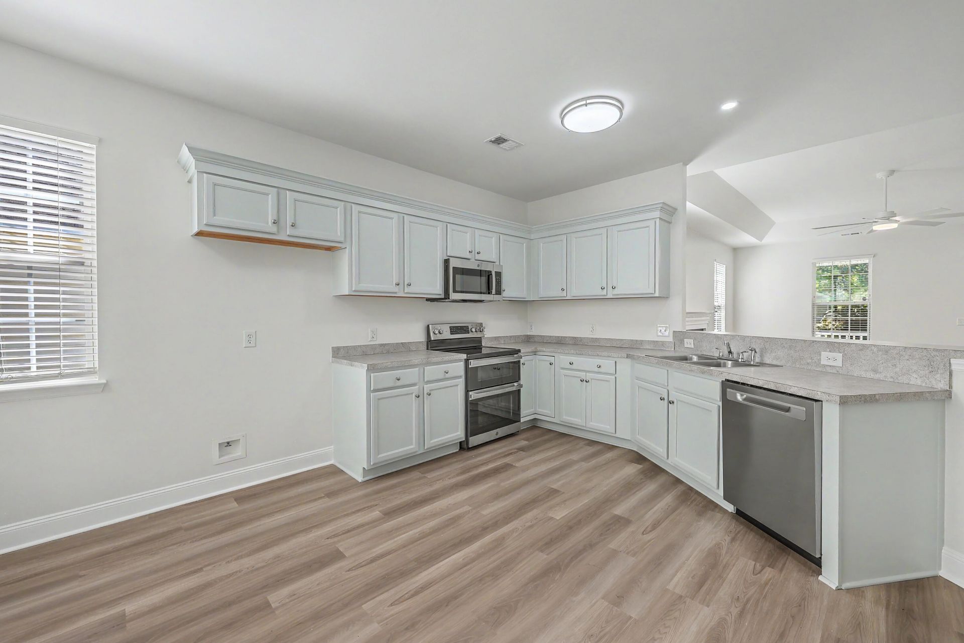 1229 Laurel Park Trail Photo 8