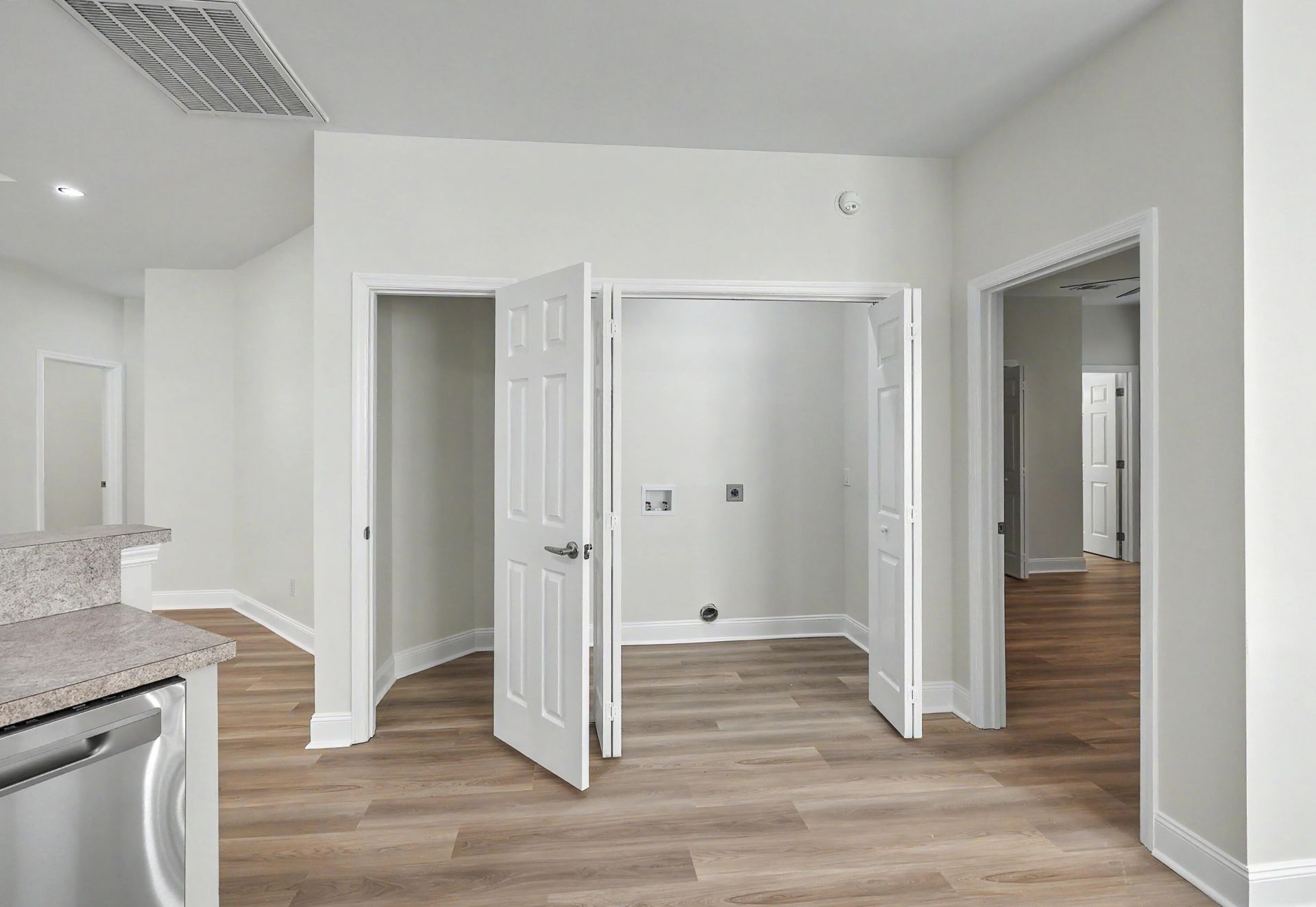 1229 Laurel Park Trail Photo 9