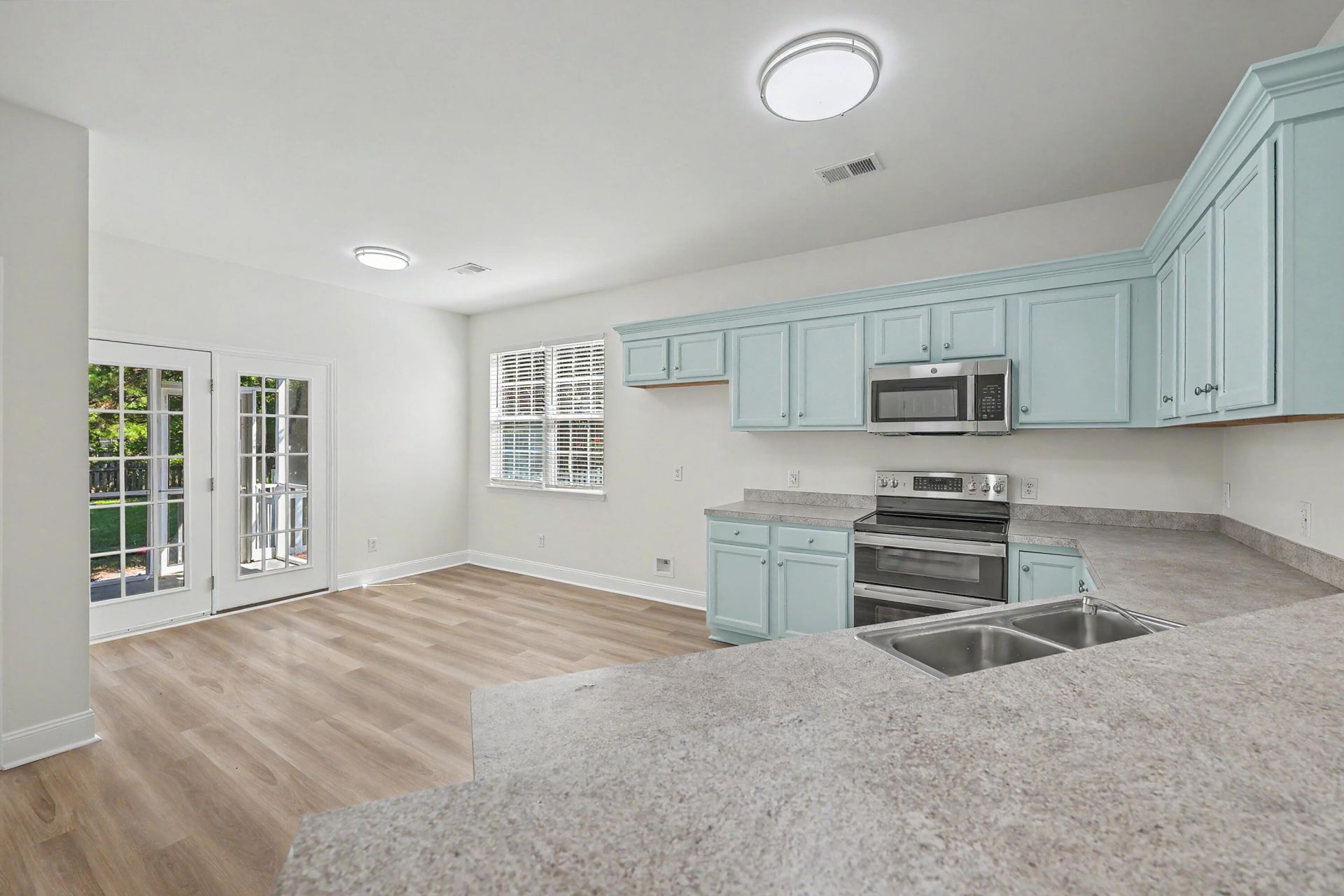 1229 Laurel Park Trail Photo 9