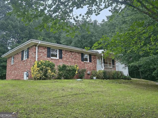6271 Mountain Court SE, Mableton, GA 30126