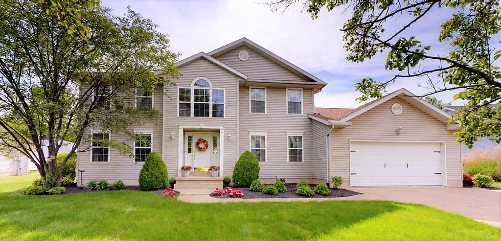 113 Orchard Ct, Galion, OH 44833 Main Photo