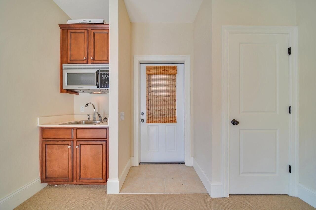 102 Wrigley Boulevard Photo 24