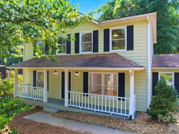 2819 Royal Ridge Lane, Charlotte, NC 28212