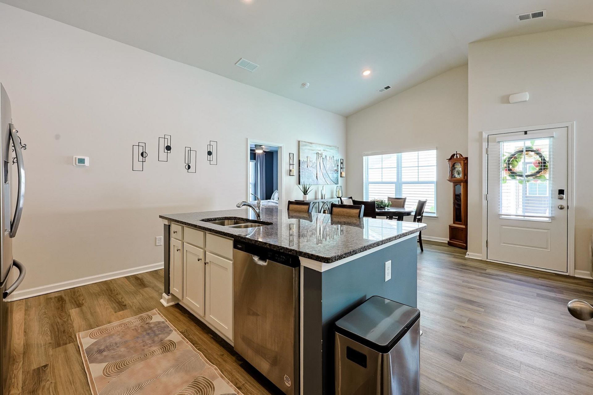 715 Eastridge Dr.  Photo 12