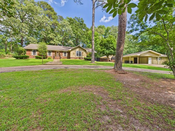 21 Kimberly, Columbus, MS 39702