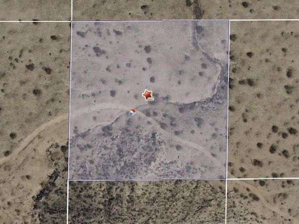 135 Vic Avenue M-12, Palmdale, CA 93591