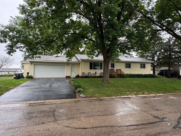 516 Nelson Avenue , Belgrade, MN 56312