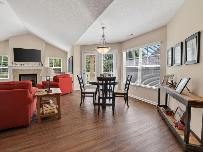 631 Woods Edge Lane , Newark, OH 43055 Photo 10