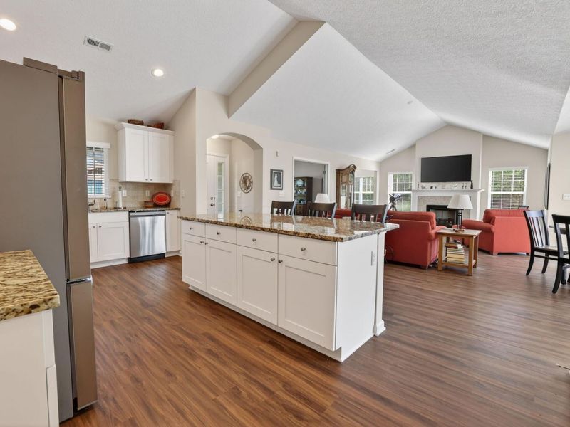 631 Woods Edge Lane , Newark, OH 43055 Photo 15