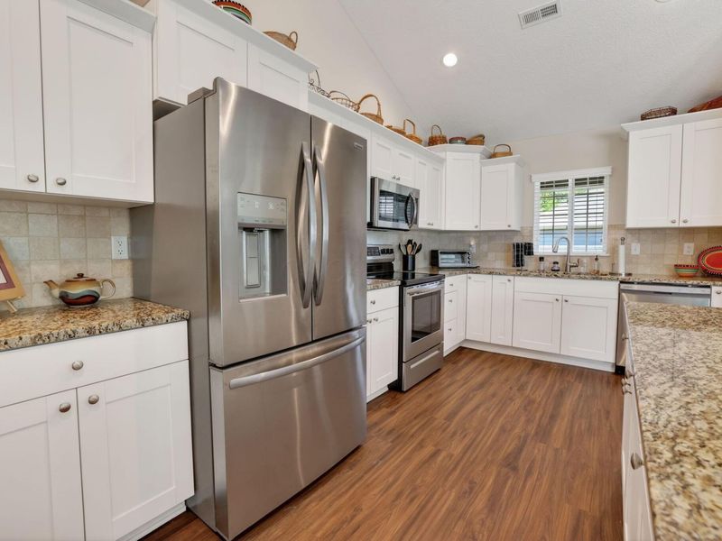 631 Woods Edge Lane , Newark, OH 43055 Photo 17