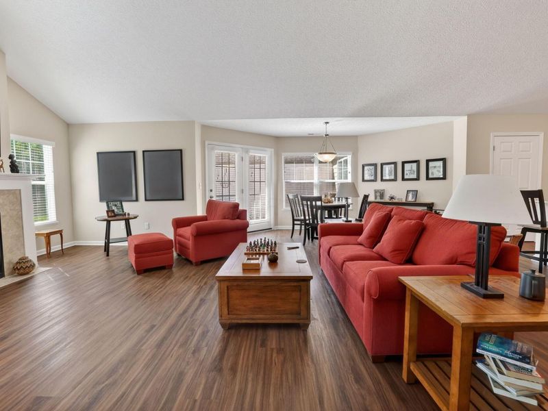 631 Woods Edge Lane , Newark, OH 43055 Photo 8
