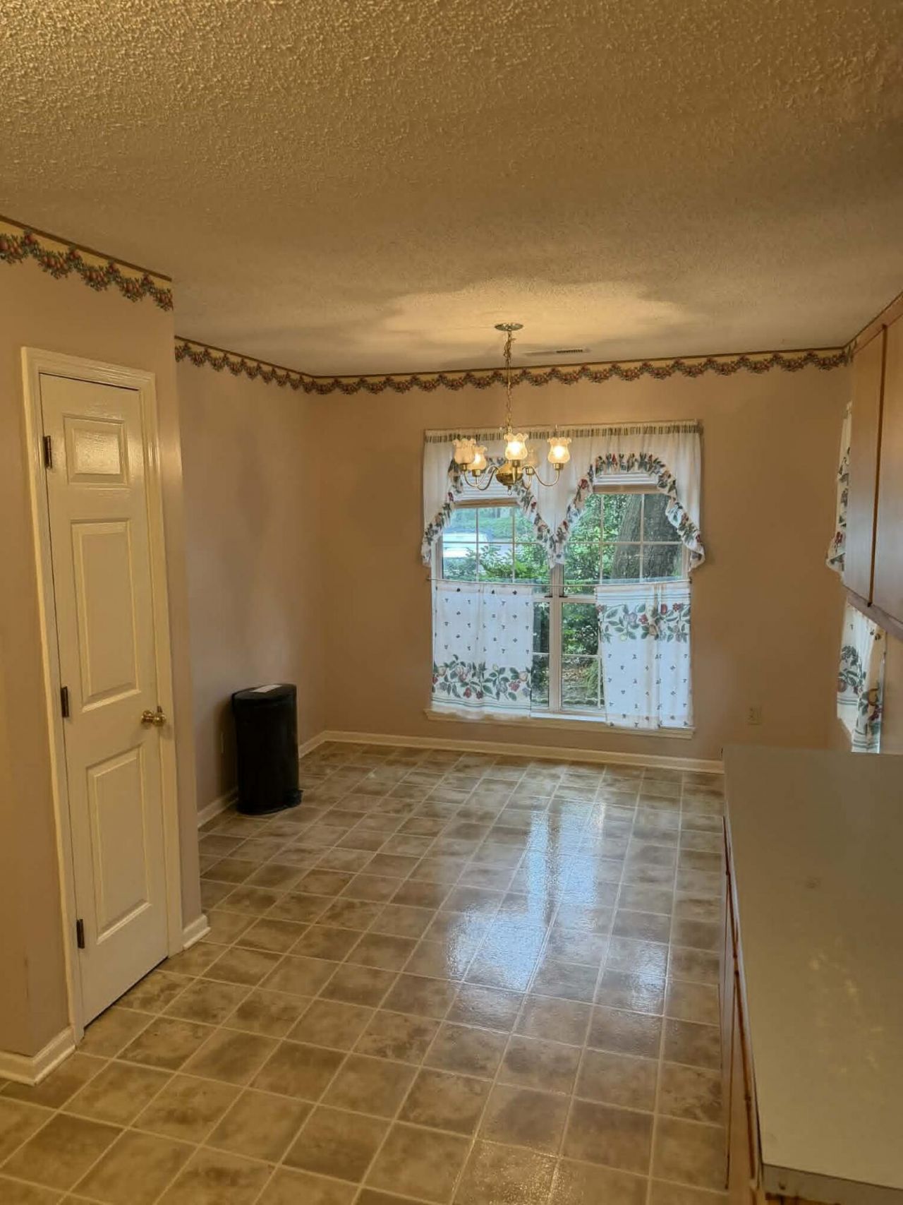 3603 Walkers Ferry Lane Photo 7