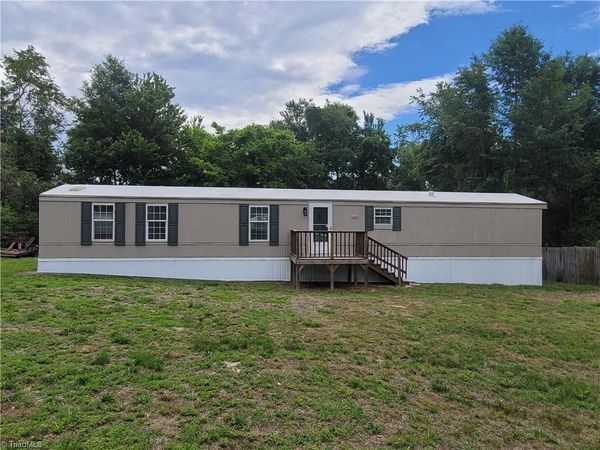 157 College Village Drive , Eden, NC 27288