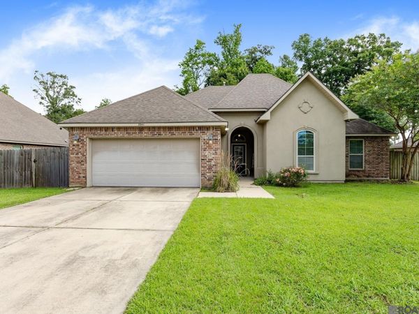3344 Orleans Quarters Dr, Brusly, LA 70719