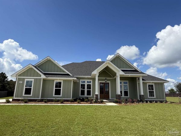 2413 Okatie Ln, Cantonment, FL 32533