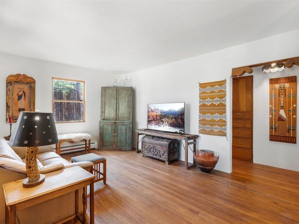1820 Kiva Road , Santa Fe, NM 87505