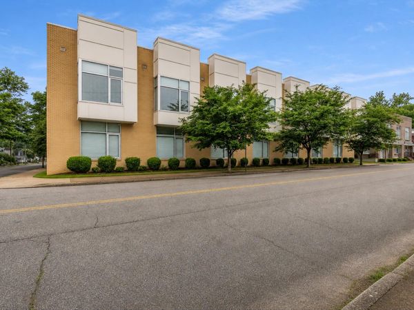 2263 YOUNG AVE, Unit 204, Memphis, TN 38104