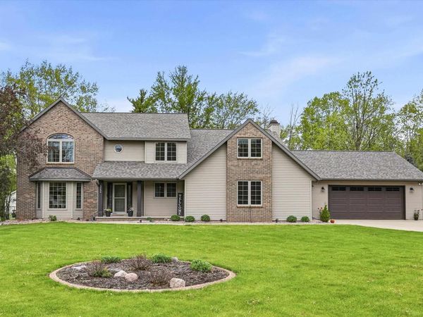 3296 PIONEER DRIVE, Green Bay, WI 54313