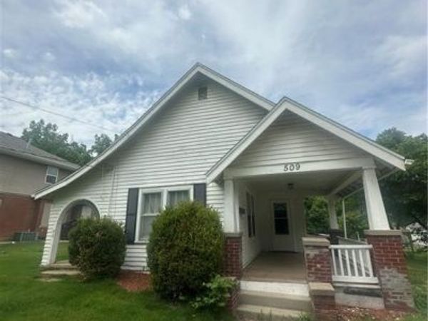 509 Grover Street, Warrensburg, MO 64093