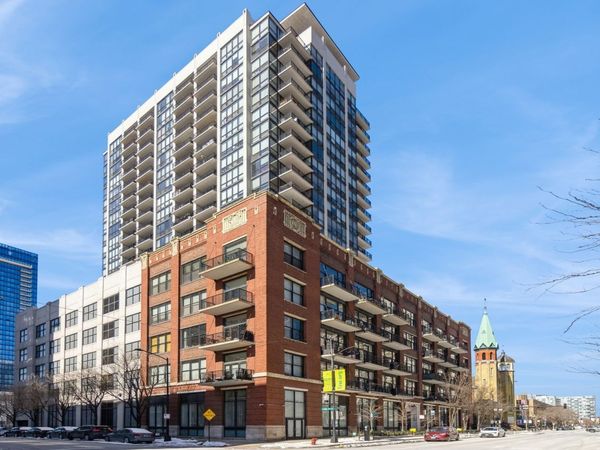 210 S Desplaines Street , Unit 1506, Chicago, IL 60661