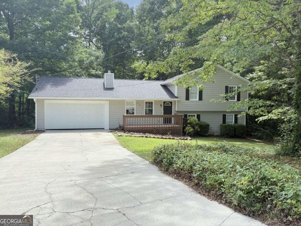 385 Nectarine Drive, Newnan, GA 30265