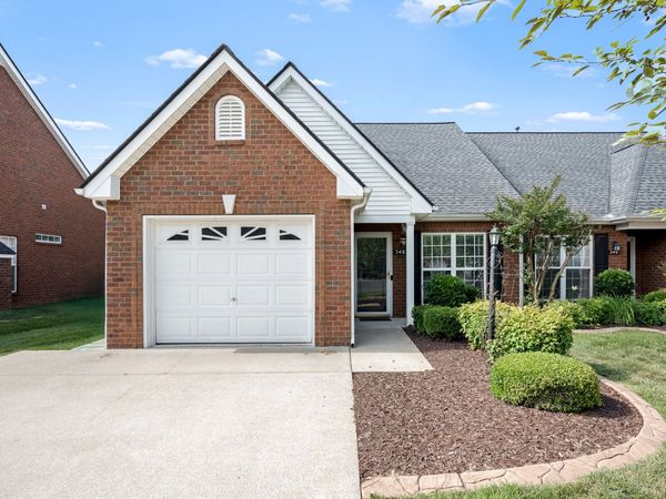 348 Golfview Ct, Murfreesboro, TN 37127