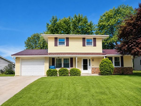 1546 Mac Pherson Drive, New Haven, IN 46774