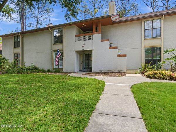 704 WOOD HILL Drive, Unit 704, Jacksonville, FL 32256