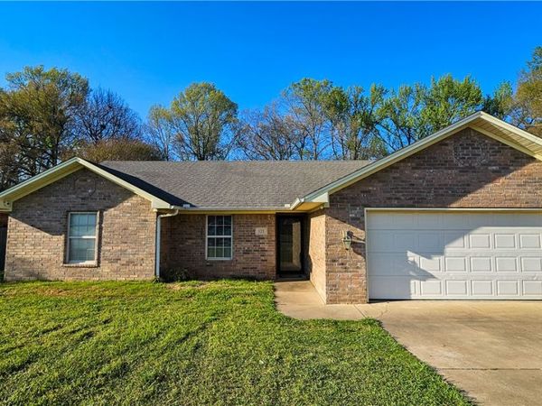 123 Ashbrook Lane , Russellville, AR 72802