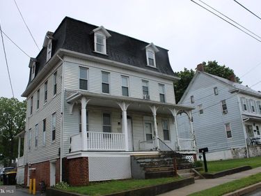 16 W HIGH STREET , RED LION, PA 17356