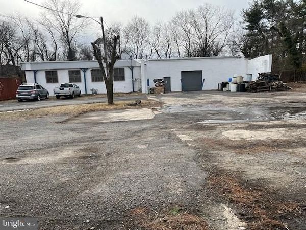 185 -187 OAKLAND , TRENTON, NJ 08618