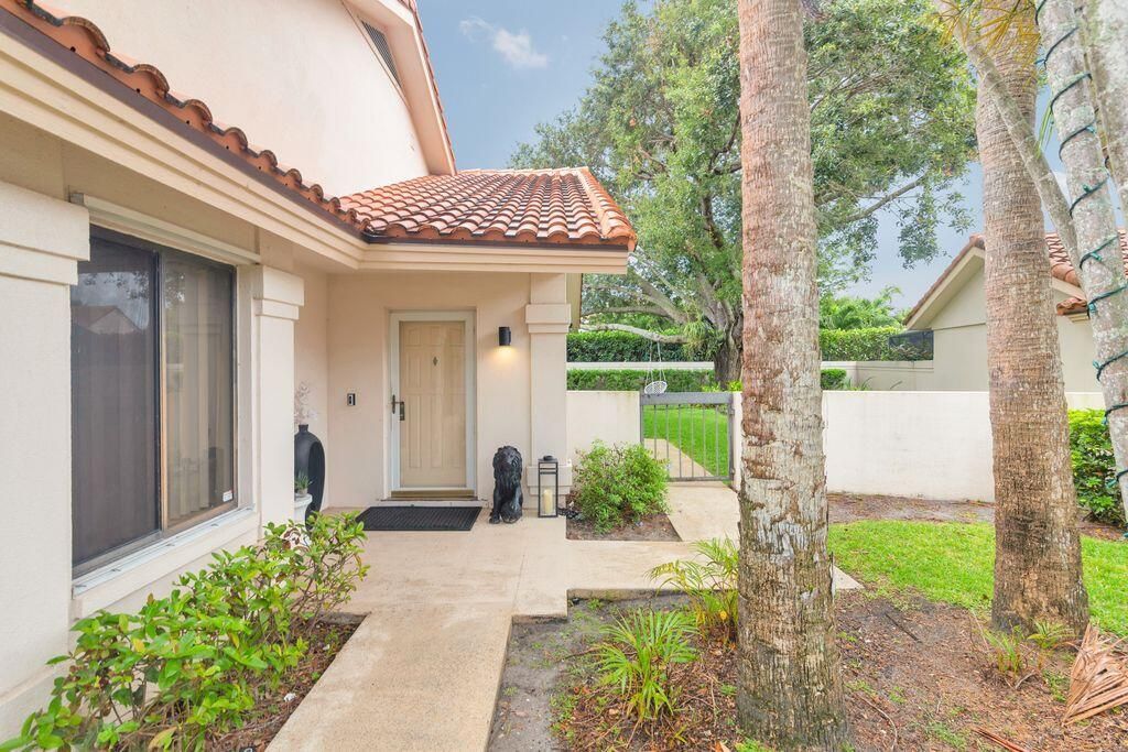 2614 Mohawk Circle, West Palm Beach, FL 33409 Photo
