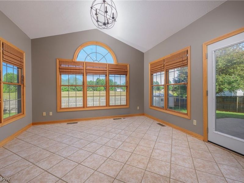1436 Glenbrook Avenue, Louisville, OH 44641 Photo 13