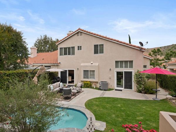 155 Concerto Drive, Oak Park, CA 91377