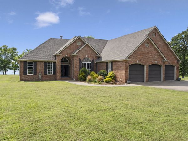 5069 Lake Breeze Road , Grove, OK 74344
