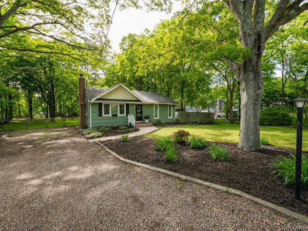 480 Miller Place Road, Miller Place, NY 11764
