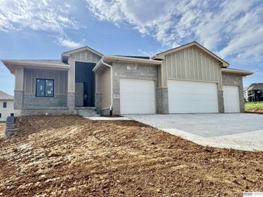 11002 S 101st Street, Papillion, NE 68046