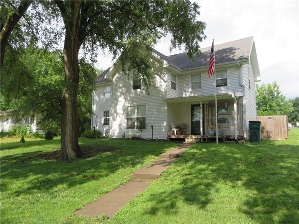 707 Linn Street, Valley Falls, KS 66088
