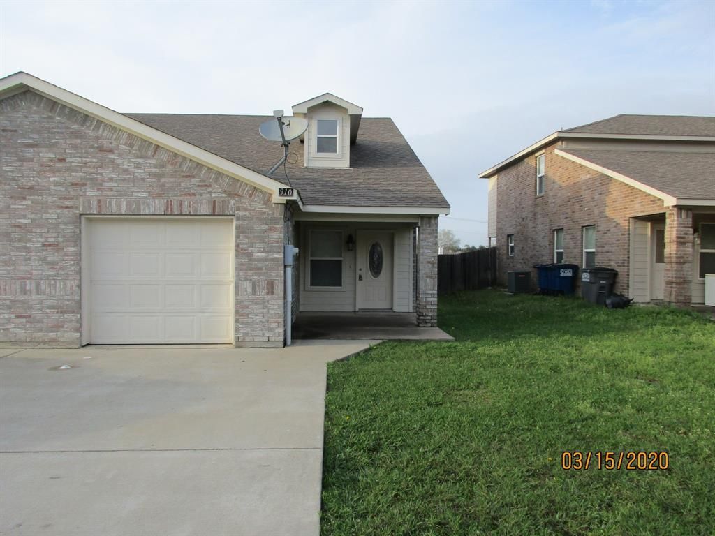 908 Parkplace Ridge, Princeton, TX 75407 Main Photo