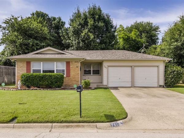 741 Cullum Avenue , Hurst, TX 76053