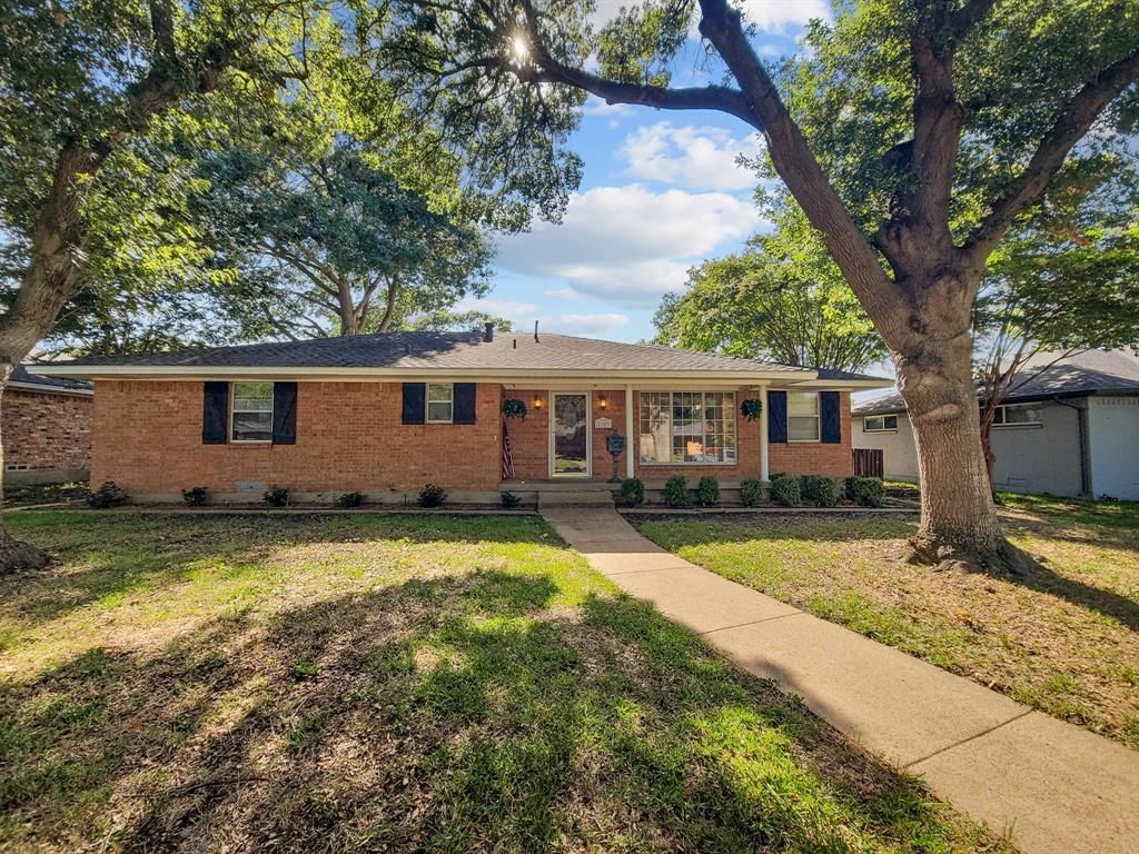 2109 Lansdowne Drive, Garland, TX 75040 Main Photo