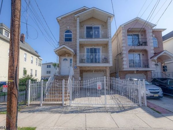 911 Flora St, Elizabeth, NJ 07201