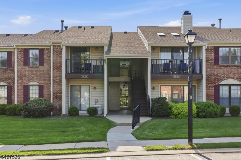 195 English Pl, Bernards, NJ 07920 Main Photo
