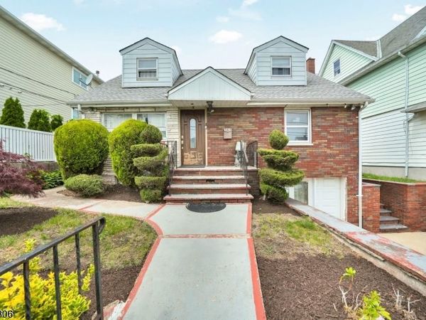 161 Plauderville Ave, Garfield, NJ 07026