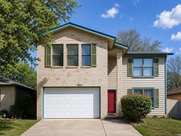 9923 Misty Plain Dr., San Antonio, TX 78245