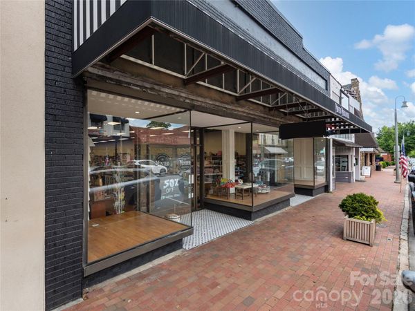 101 N Main Street , Waynesville, NC 28786